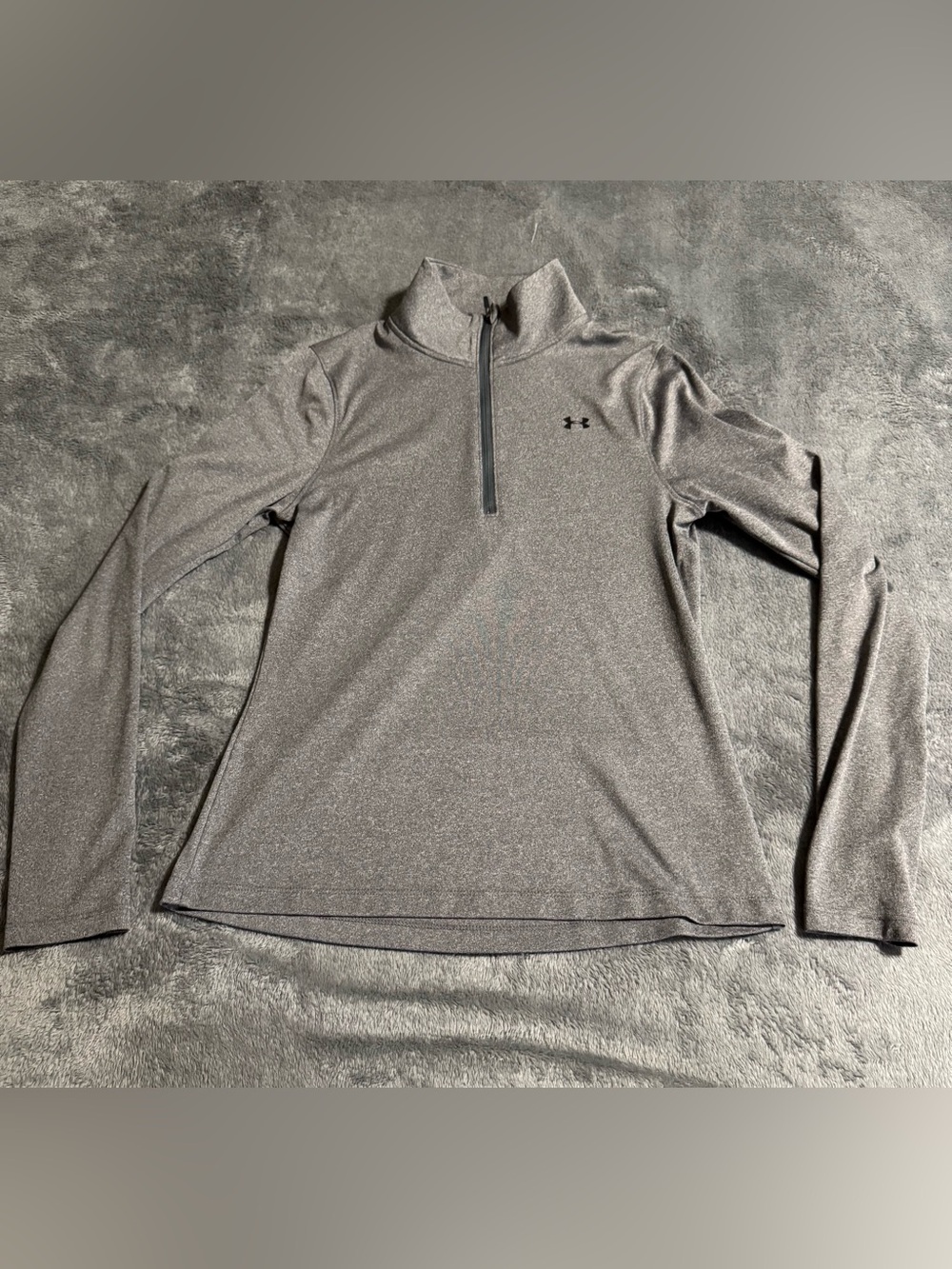 Under Armour Dark Gray HeatGear Semi-Fitted Pullover Womens Small
